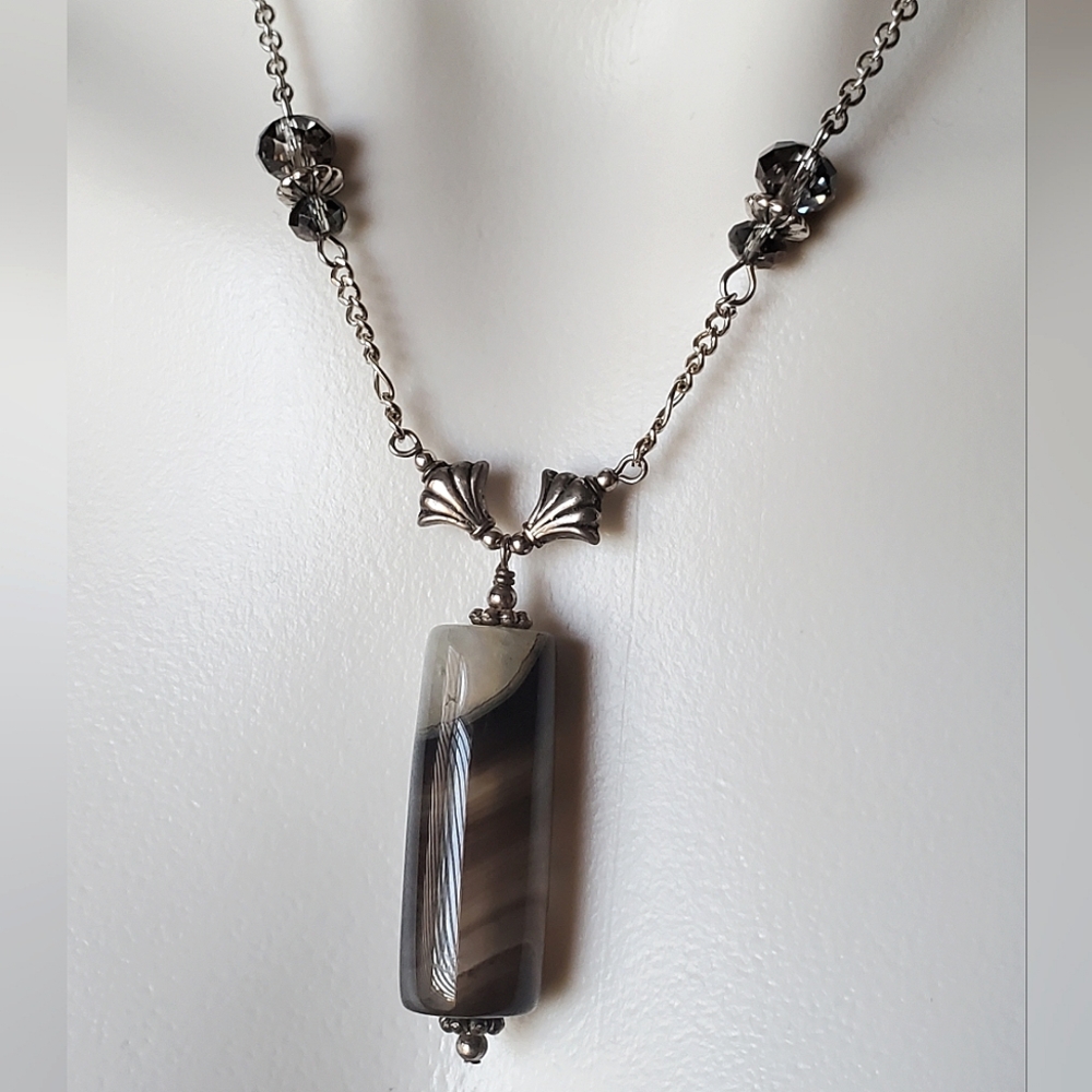 Handmade Black Stripe Agate Column Pendant Necklace - Picture 2 of 9